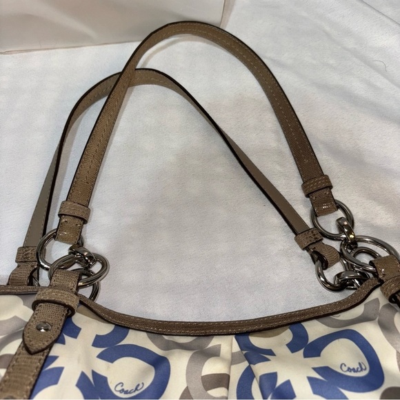COACH F20806 Alexandria Chain Link Clover Signature C Shoulder Bag - Picture 11 of 13